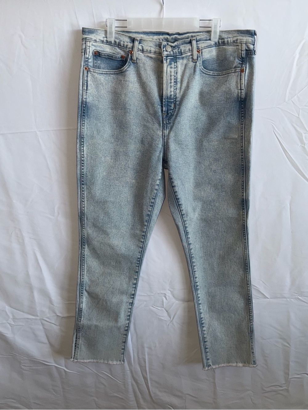 GAP Women’s Faded Light Blue Slim Straight Jeans